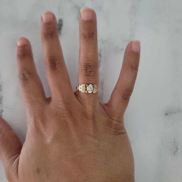 ♥ Ring Summary ♥ Main Stone: Diamond Approx. Carat Weight: 1.00cttw Diamond Clarity: SI2 Diamond Color: G-I Band Material:...