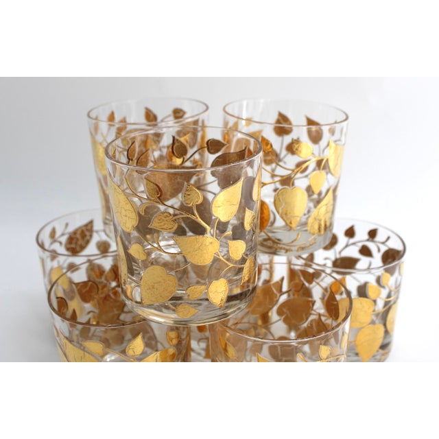 1960s 1960s Georges Briard Double Old Fashioned Glasses, 22k Gold Leaf Design - Set of 8 For Sale - Image 5 of 8