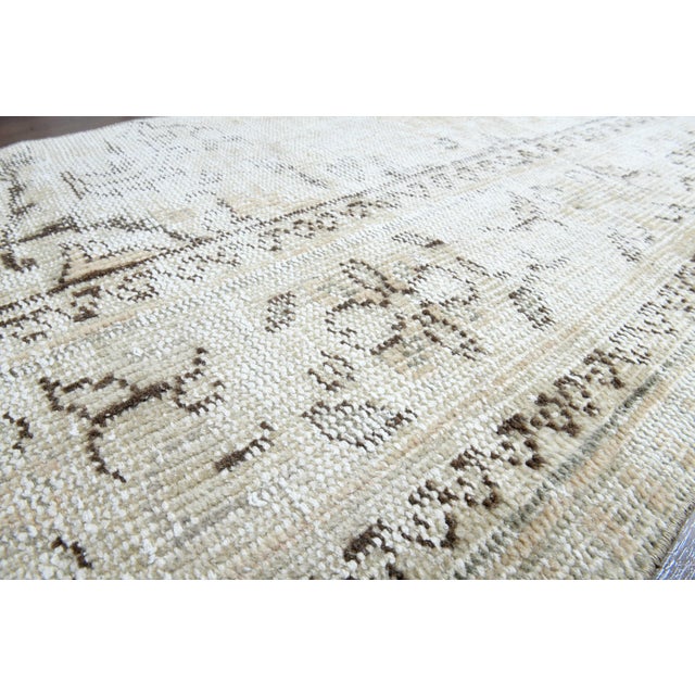 1970s Vintage Turkish Handmade Wool Cotton Beige Runner Rug For Sale - Image 9 of 11