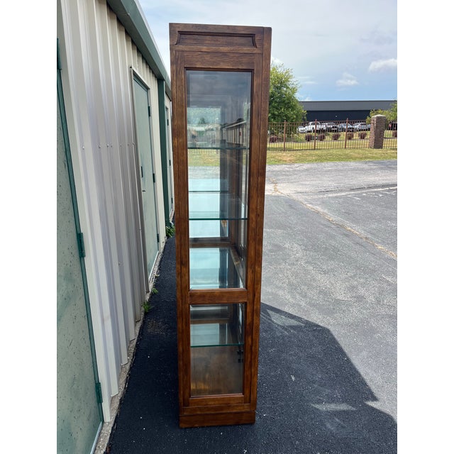 1970s Drexel Heritage Old Continent Collection French Country Illuminated Display Cabinets- A Pair For Sale - Image 11 of 12