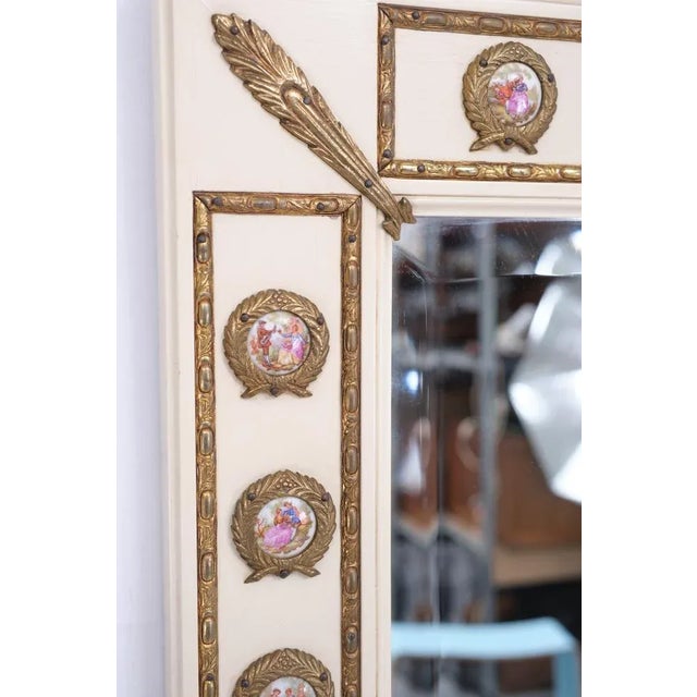 This is an beautiful elegant French Louis XVI Revival console table and matching mirror dating from the Mid-20th Century....