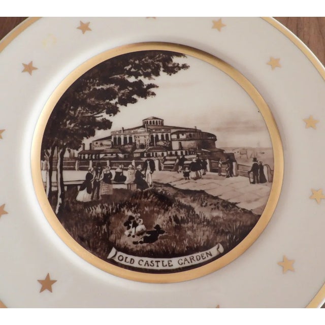 1950s Lenox Historical Sites Dinner Plates, Artist Minga Pope Patchin Ma, Ny, Ca & Ms- Set of 4 For Sale In Monterey, CA - Image 6 of 10