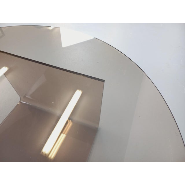 Vintage Round Coffee Table in Glass and Acrylic Glass, 1970s For Sale - Image 10 of 15