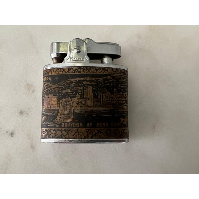 Metal Vintage Japanese Golden KOMAI SOUVENIR of HONG KONG Cigarette Case+Lighter Set For Sale - Image 7 of 18