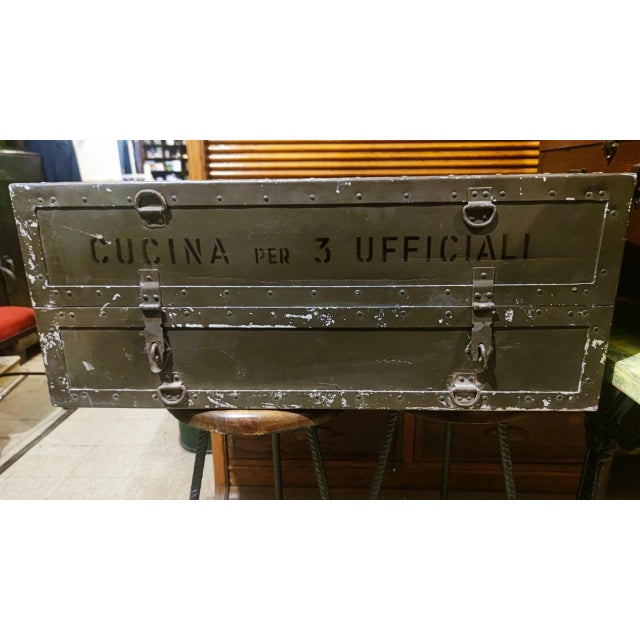 Metal Military Trunk, 1940s or 1950s For Sale - Image 7 of 8