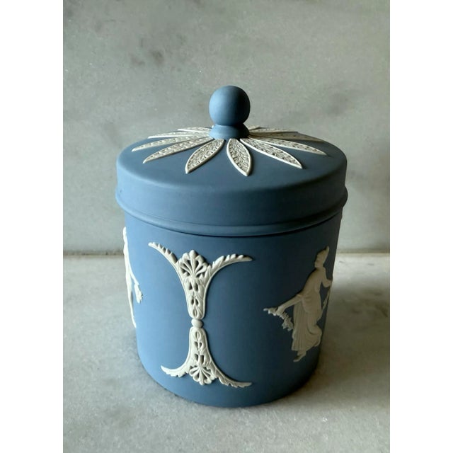 Wedgwood Vintage Wedgwood Jasperware Vanity Jar With Lid For Sale - Image 4 of 12