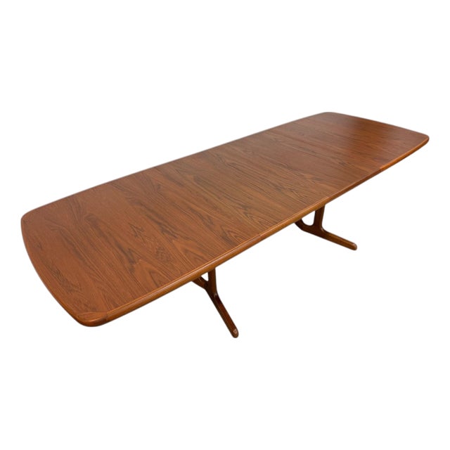 Vintage Danish Modern Teak Dining Table W/2 Leaves - Refinished! For Sale