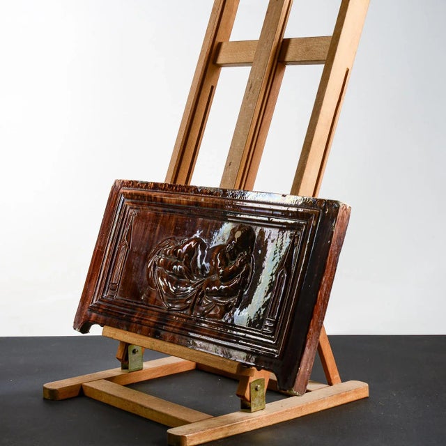 1920s Glazed Ceramic Plaque with Reclining Putto and Floral Decorations, 1920s For Sale - Image 5 of 8