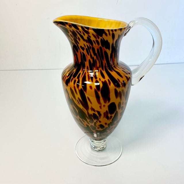 1980s Vintage Italian Boho Chic Hollywood Regency Tortoise Venetian Glass Pitcher. For Sale - Image 17 of 18