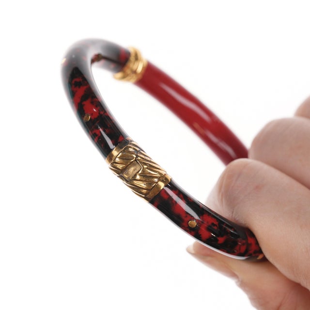 Late 20th Century 7" Retro Italian Sterling enamel magnetic clamper bangle For Sale - Image 5 of 11