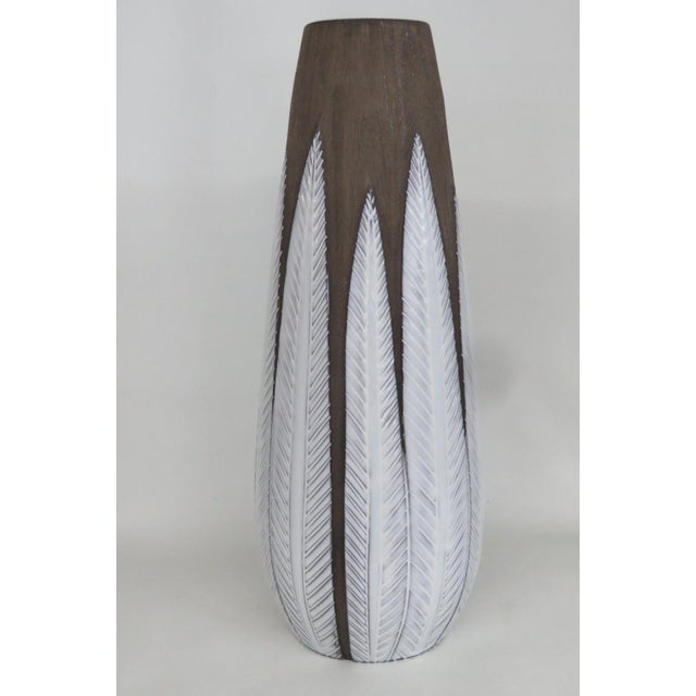 This stunning Paprika Vase was made by Upsala Ekeby, a Swedish company renowned for their gorgeous Mid Century Modern...