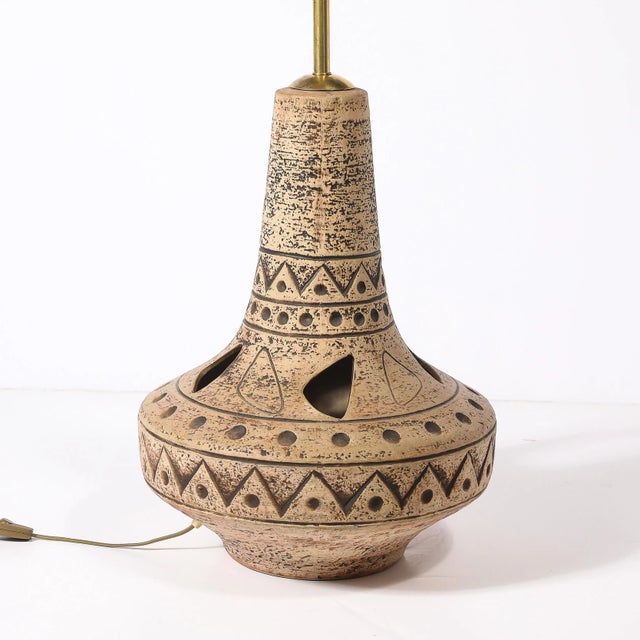Beige Mid-Century Ceramic Table Lamp W/ Geometric Umber Motifs & Organic Cutout Detail For Sale - Image 8 of 14