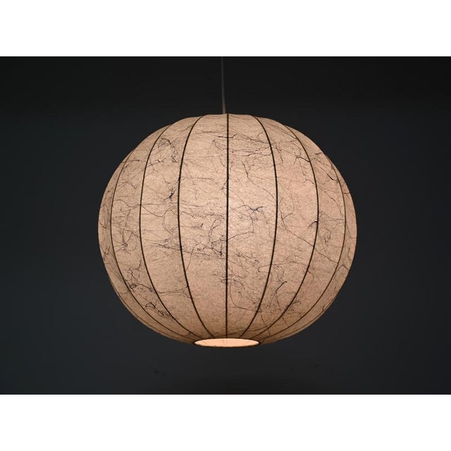 Mid-Century Large Veined Beige Cocoon Pendant attributed to Castiglioni from Hille, Italy, 1960s For Sale - Image 11 of 14