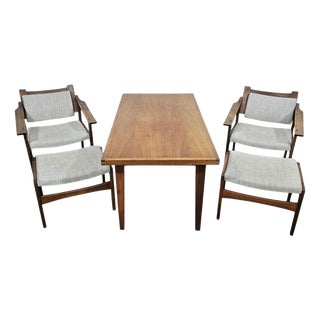 Lounge Chairs, Ottomans and Coffee Table by Heinz Heger for PGH Erzgebirgisches Kunsthandwerk, 1960s, Set of 5 For Sale