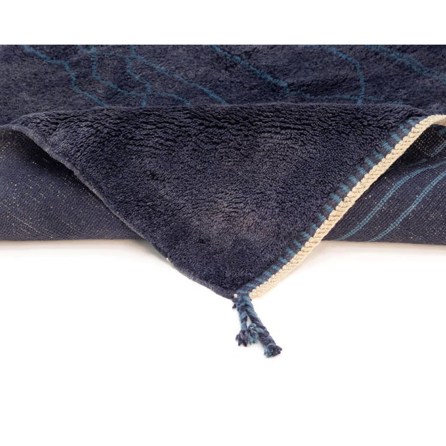 2020s Deep Navy Abstract Lattice Hand-Knotted Wool Rug | 9'2" X 6'2" | One of a Kind For Sale - Image 5 of 6