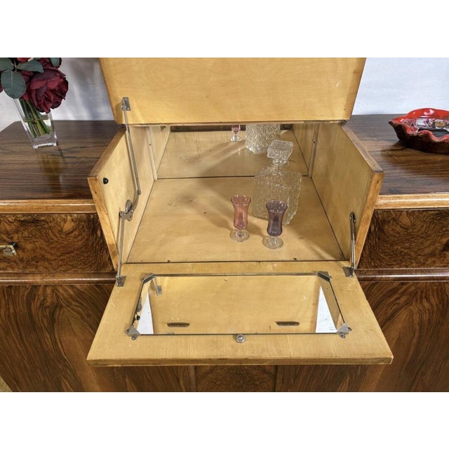 Art Deco English Burr Walnut Cocktail Bar Cabinet, 1930s For Sale - Image 6 of 15