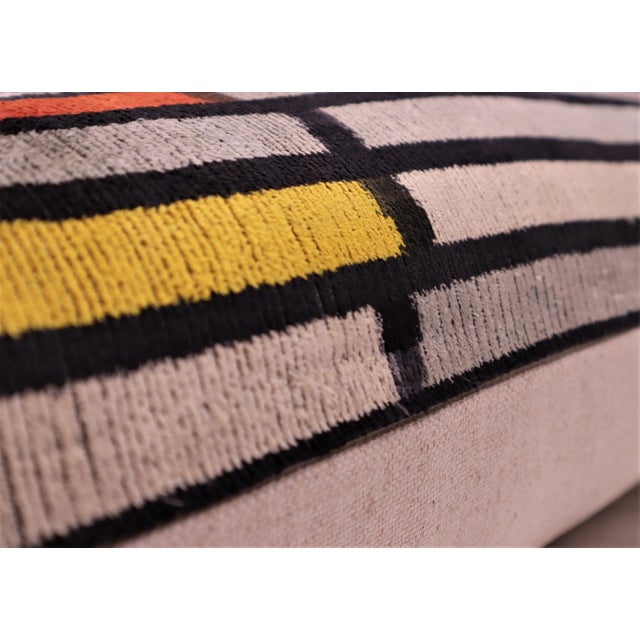 ● 100% silk velvet material making the throw pillows super soft and cozy with a delicate touch and giving your room a more...