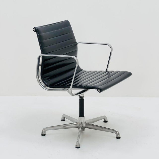 Vintage Desk Chair by Charles & Ray Eames, 1980s For Sale - Image 3 of 11