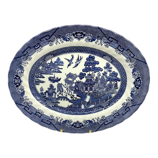 Late 20th Century Royal Wessex Blue Willow Ceramic Oval Platter For Sale