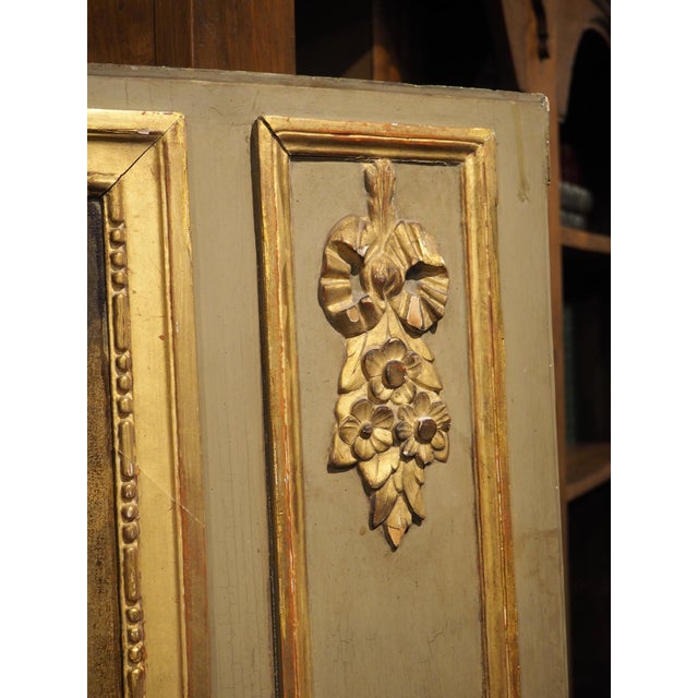 French Antique French Gray Painted and Giltwood Louis XVI Style Trumeau Mirror, C. 1880 For Sale - Image 3 of 18