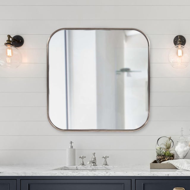 European styling is personified with the simply curves of the corners of the Copenhagen Mirror. This mirrors is an easy...