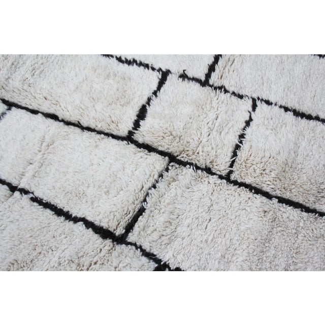 Late 20th Century Late 20th Century Vintage Moroccan Rug - 5'4" X 6'8" For Sale - Image 5 of 6