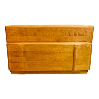Vintage 1950s Heywood Wakefield Maple Wood Head and Foot Board Set For Sale