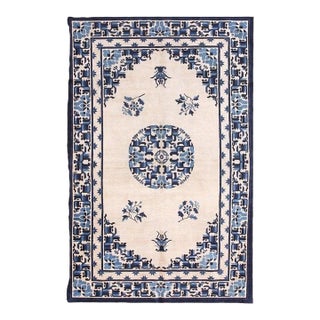 1880s Ivory Medallion Antique Chinese Ningxia Rug 5' 4" X 8' 3" Handknotted Wool For Sale