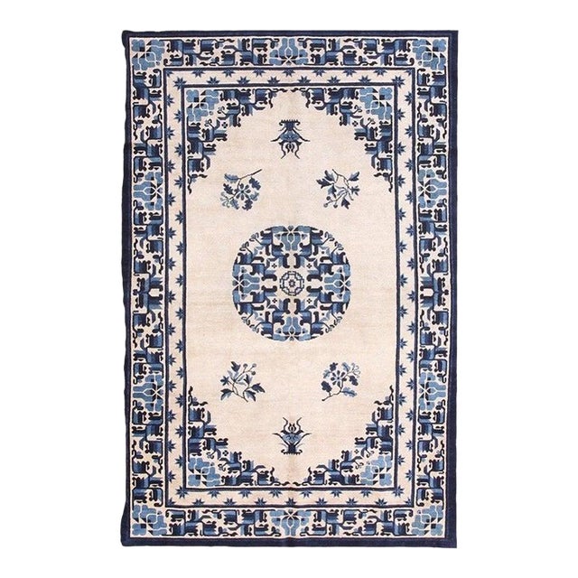 1880s Ivory Medallion Antique Chinese Ningxia Rug 5' 4" X 8' 3" Handknotted Wool For Sale