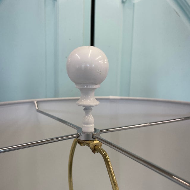 1950s Vintage Urn Lamps in Gloss White - a Pair For Sale - Image 5 of 8