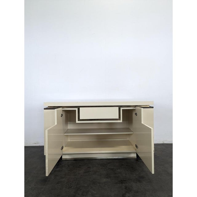 White Lacquered Sideboard by Jean Claude Mahey for Roche Bobois For Sale - Image 4 of 9