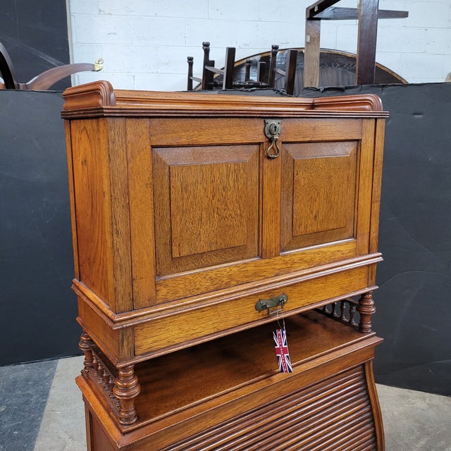 Early 20th Century Oak Arts & Crafts Student Desk With Tambour Storage Cabinet For Sale In Atlanta - Image 6 of 12