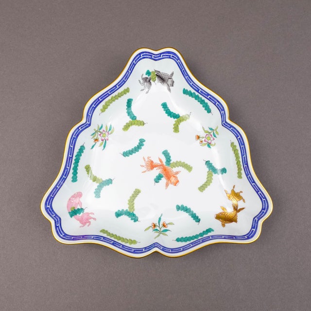 Mid 20th Century Herend Hungary 24k Gold Gilt Poisson Koi Fish Porcelain Triangle Dish 2191/Po For Sale In Miami - Image 6 of 9