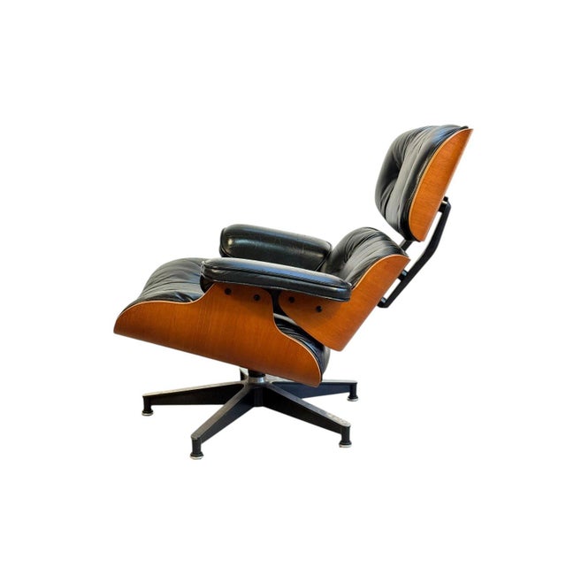Herman Miller Authentic Herman Miller Eames Lounge Chair in Black Leather For Sale - Image 4 of 16