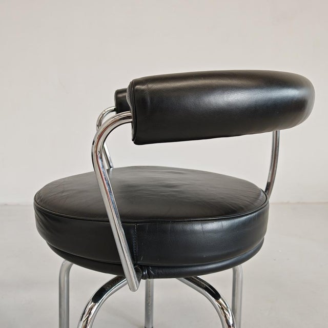 LC7 Swivel Armchairs by Charlotte Perriand for Cassina, 1980s, Set of 2 For Sale - Image 15 of 18
