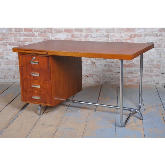 Metal Bauhaus Writing Desk in Oak and Chrome attributed to Hynek Gottwald, Czechia, 1930s For Sale - Image 7 of 15