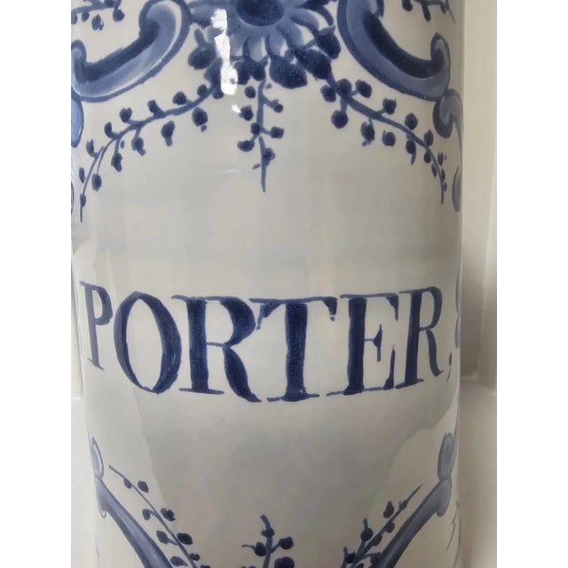 English Late 20th Century Oud Delft Holland Colonial Williamsburg Hand Painted Large Porter Mug For Sale - Image 3 of 8