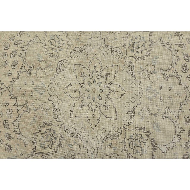 Tabriz Rug 9’8” X 12’9” Beige Wool Vintage Distressed Hand-Knotted Carpet For Sale In Philadelphia - Image 6 of 15