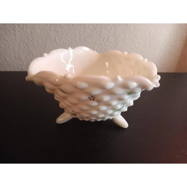 1960s 1960s Le Smith Hobnail Milk Glass Hand Painted Ruffled Edge Footed Bowl For Sale - Image 5 of 7