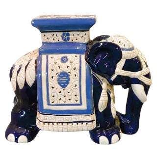 Chinoiserie Ceramic Lucky Elephant Plant Stand in Blue and Cream, 1970s For Sale