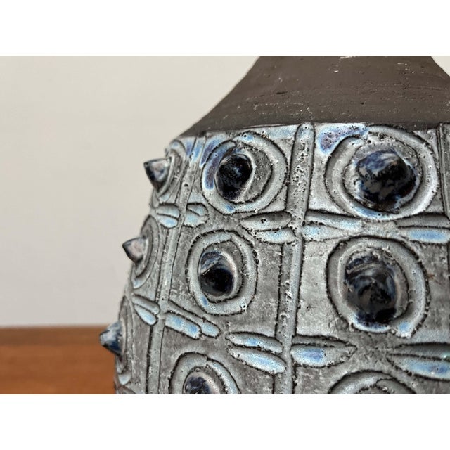 Black Mid-Century Modern Danish Studio Pottery Table Lamp from Jette Hellerøe, 1960s For Sale - Image 8 of 18