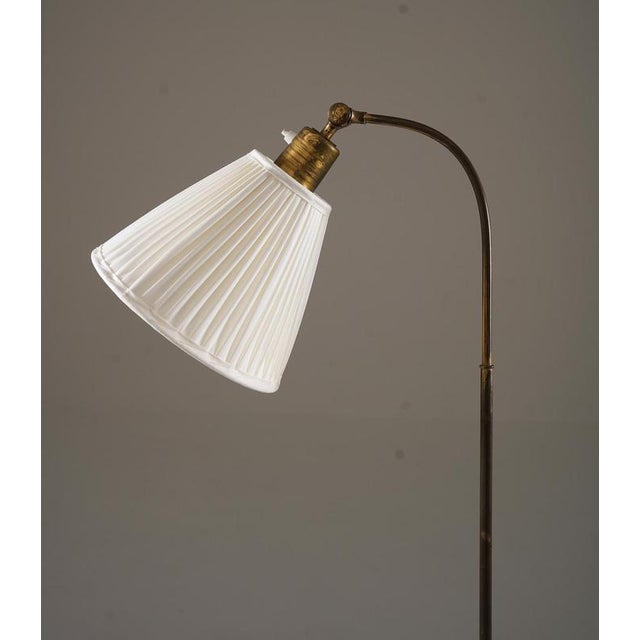 Mid-Century Swedish Floor Lamp in Brass attributed to Nordiska Kompaniet, 1960s For Sale - Image 3 of 8