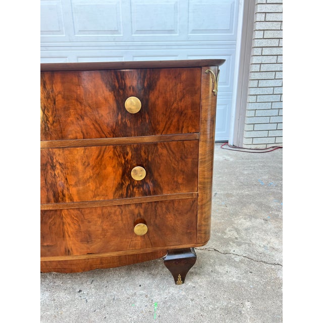 Early 20th Century French Art Deco 1930's Solid Walnut Commode / Chest of Drawers For Sale - Image 5 of 12