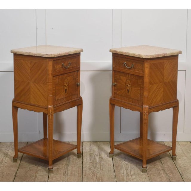 French Satinwood Bedside Tables, 1890s, Set of 2 For Sale - Image 4 of 12