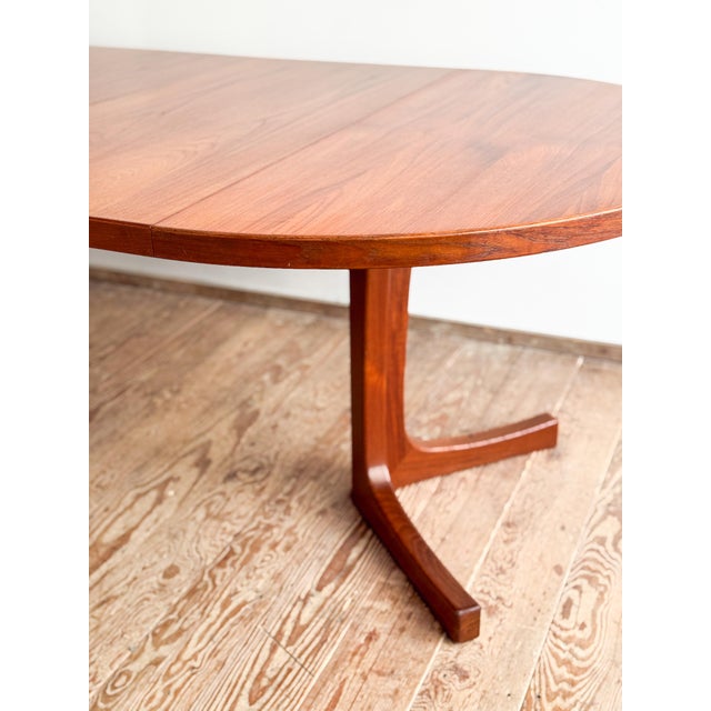Mid-Century Modern Danish Round Teak Dining Table with Extensions For Sale - Image 15 of 18