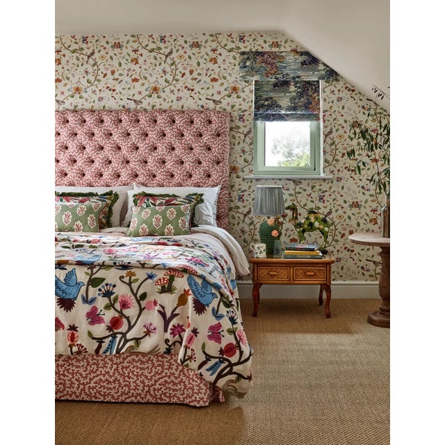Named after a pomegranate’s delicious jewel coloured treasures our trailing garden design features stylised flowers a...