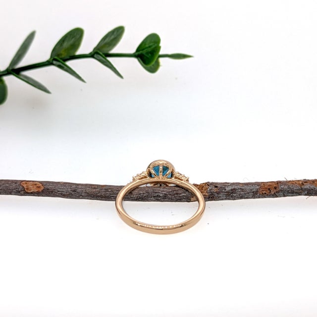 2020s London Blue Topaz Ring W Natural Diamond Accents in 14k Yellow Gold | Round 6mm For Sale - Image 5 of 6