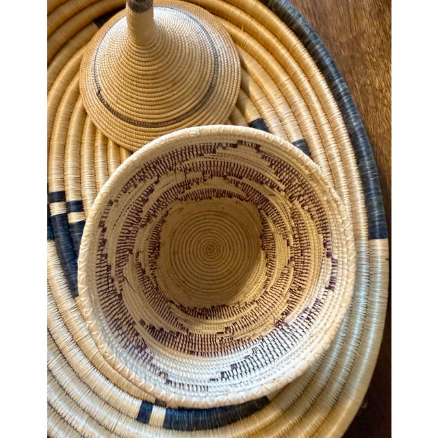 Rwandan Tutsi Woven Basket With Large Tray For Sale - Image 4 of 12
