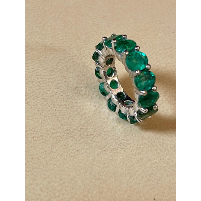 35 Pointer Each 4.5 Carat Emerald Anniversary Eternity Band / Ring in Platinum, Size 6 For Sale - Image 9 of 18