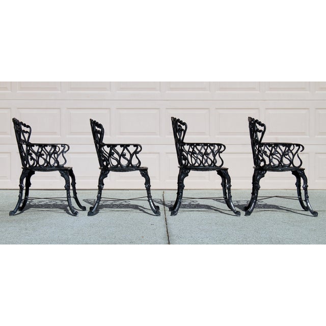 Mid-Century Ornate Cast Aluminum Patio Dining Set – Filigree Round Table With 4 Heart-Back Armchairs For Sale In Naples, FL - Image 6 of 16